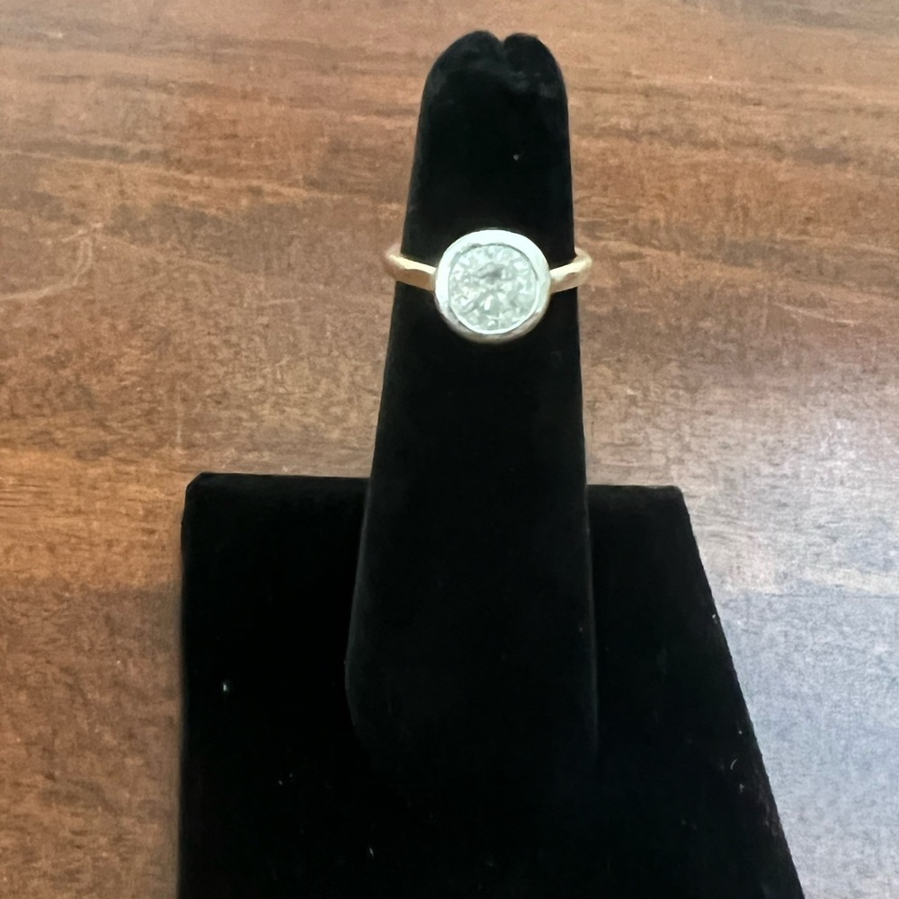 1..69 Carot diamond engagement ring